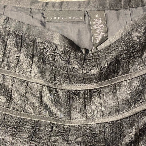 NWT APOSTROPHE BLACK LACE OVERLAY FLORAL SKIRT SIZE 6 - Picture 2 of 3